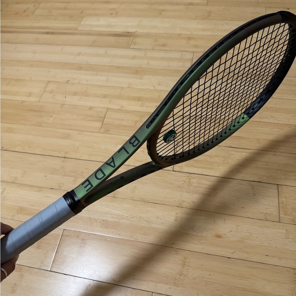 Wilson Tennis Racket - Picture 7 of 9